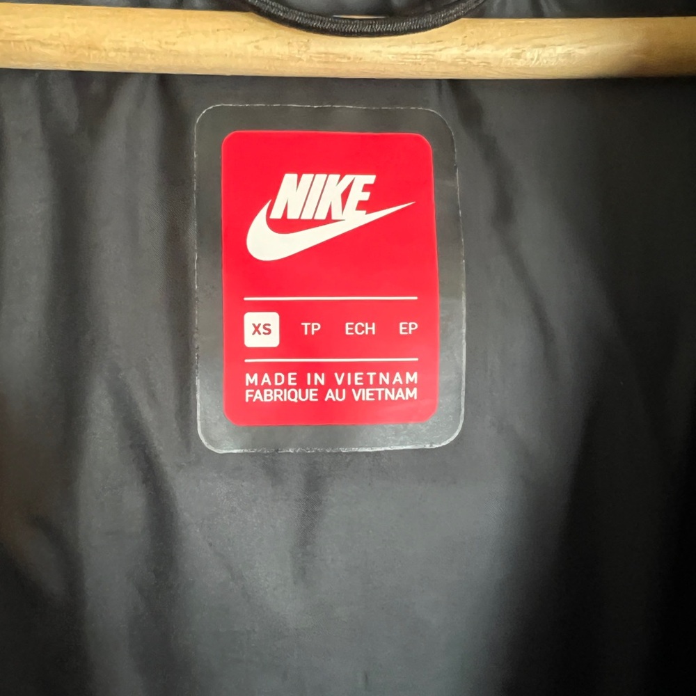 NIKE Hooded Down Puffer Jacket Women's Size XS Asymmetrical Black Winter Coat - Picture 9 of 14